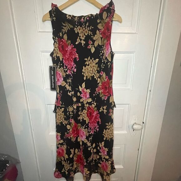 NWTs Sheri Martin Flattering Floral Ruffle Dress Size 16 - Picture 12 of 14